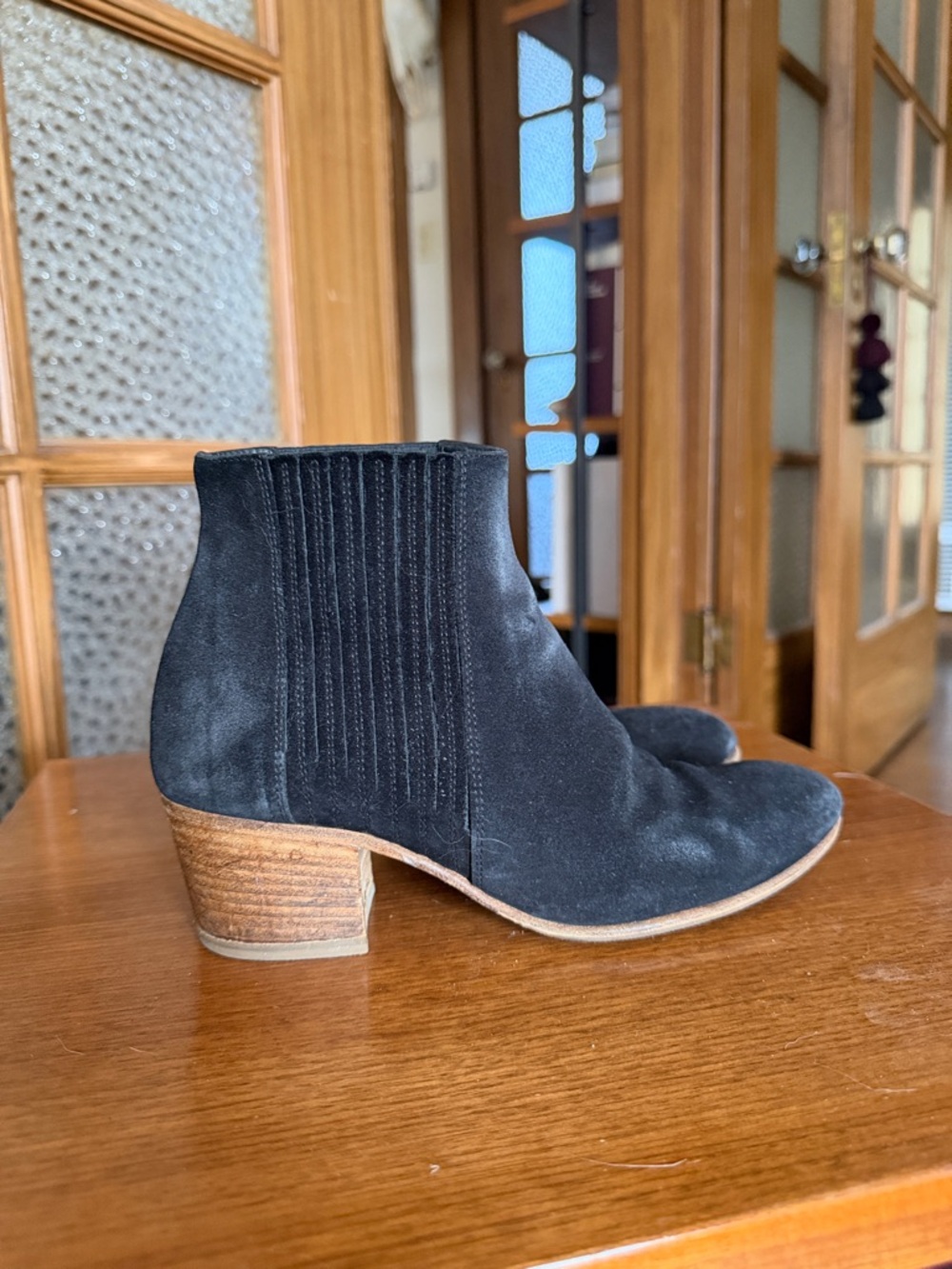 Vince Black Suede Women's Ankle Boots size 36 - Picture 2 of 5